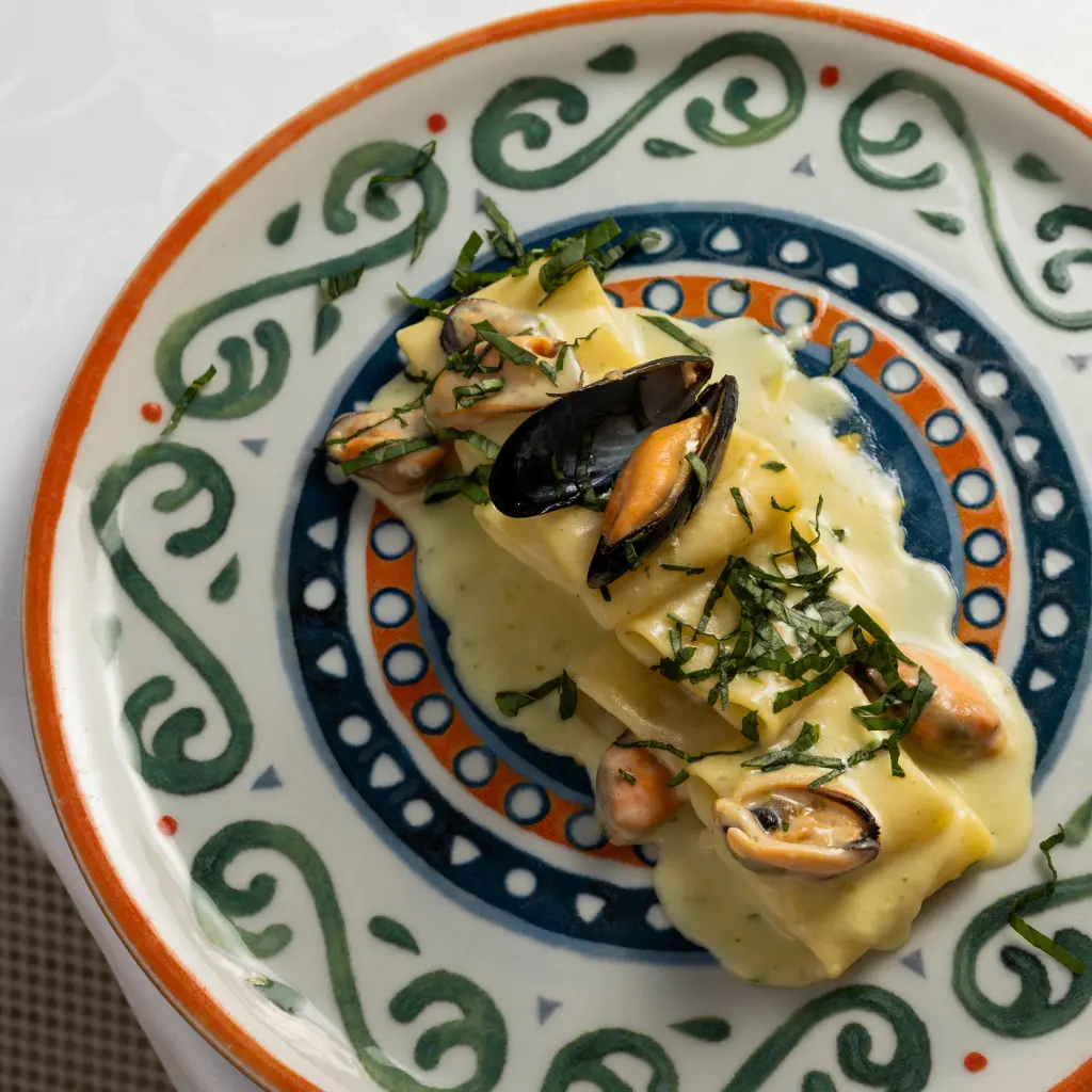 Paccheri Vellutata Di Patate Cozze Basilico E Origano